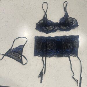 Elegant Lace Lingerie Set in Black and Blue